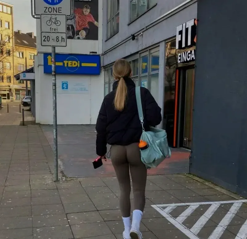Sex tjejer Varberg